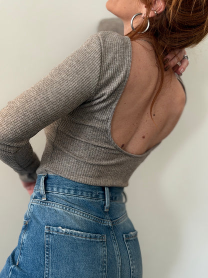 Metalic ribbed top